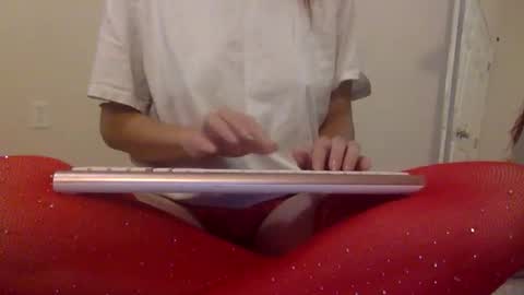 Snapshot of lexiial0 chatting on November 28, 5:43 am Alexia L. online show from November 28, 5:43 am