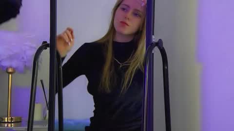 Lexi online show from September 10, 6:24 am