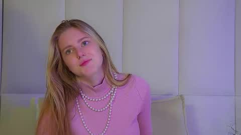 Lexi online show from September 16, 6:25 am