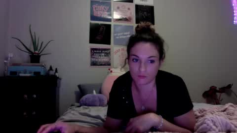 Snapshot of lexwyoex chatting on October 3, 3:47 am lexwyoex online show from October 3, 3:47 am