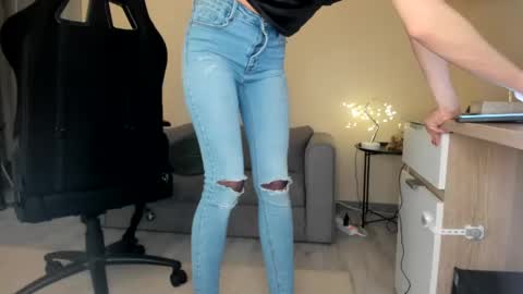 Snapshot of lexxie_tyler chatting on February 2, 10:35 am Lexxie online show from February 2, 10:35 am