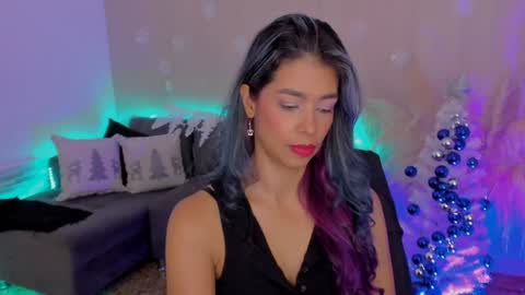 Snapshot of lexy_fox2 chatting on December 4, 3:59 am Lexy online show from December 4, 3:59 am