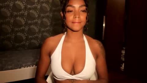 Snapshot of lexy_squirt_queen chatting on November 6, 12:11 am LEXY - Independent account online show from November 6, 12:11 am