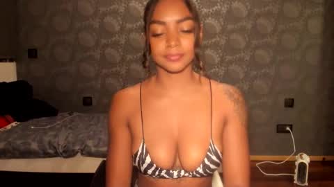 Snapshot of lexy_squirt_queen chatting on November 15, 11:54 pm LEXY - Independent account online show from November 15, 11:54 pm