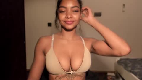 Snapshot of lexy_squirt_queen chatting on December 15, 9:02 am LEXY - Independent account online show from December 15, 9:02 am