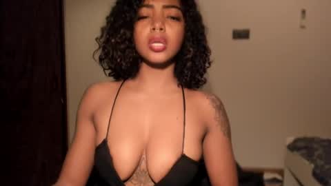 Snapshot of lexy_squirt_queen chatting on December 19, 2:29 am LEXY - Independent account online show from December 19, 2:29 am