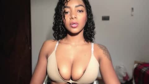 Snapshot of lexy_squirt_queen chatting on January 13, 11:48 am LEXY - Independent account online show from January 13, 11:48 am