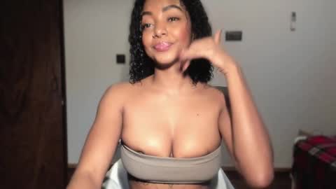 Snapshot of lexy_squirt_queen chatting on January 15, 12:54 pm LEXY - Independent account online show from January 15, 12:54 pm