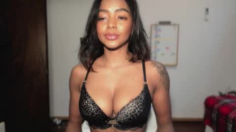 Snapshot of lexy_squirt_queen chatting on February 9, 2:10 pm LEXY - Independent account online show from February 9, 2:10 pm