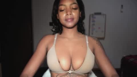 Snapshot of lexy_squirt_queen chatting on February 15, 5:42 pm LEXY - Independent account online show from February 15, 5:42 pm