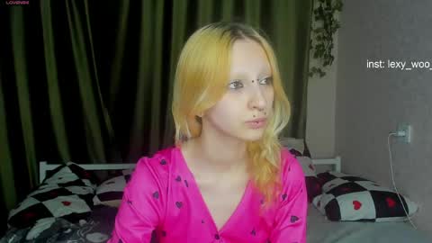 Lexy online show from April 14, 8:48 pm