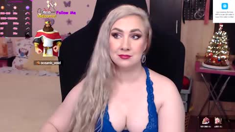 Snapshot of lexygold chatting on December 21, 4:03 pm Lexy online show from December 21, 4:03 pm