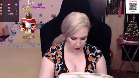 Snapshot of lexygold chatting on December 28, 5:14 pm Lexy online show from December 28, 5:14 pm