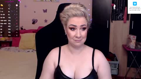 Snapshot of lexygold chatting on February 8, 12:39 pm Lexy online show from February 8, 12:39 pm