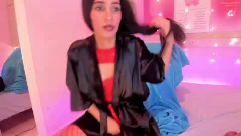 Snapshot of lexyquinn_ chatting on October 30, 4:25 am L I A online show from October 30, 4:25 am