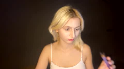 Snapshot of leyasaolee chatting on November 26, 5:58 pm Leya online show from November 26, 5:58 pm