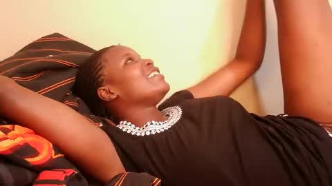 leylacuty13 online show from April 2, 1:47 am