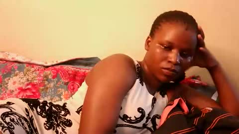 leylacuty13 online show from April 6, 10:38 am