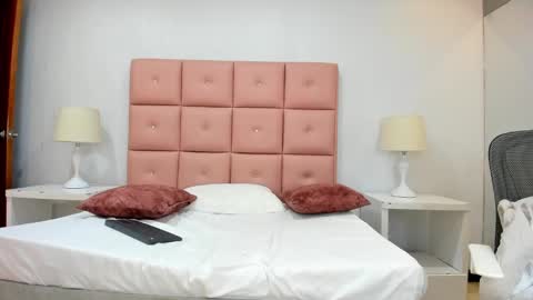 lhiamfitt online show from December 28, 8:48 am