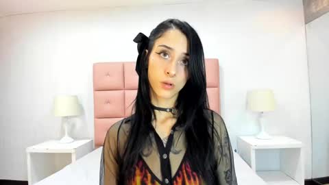 lhiamfitt online show from January 4, 7:13 am