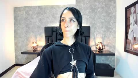 lhiamfitt online show from January 7, 6:27 am