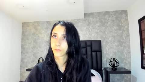 lhiamfitt online show from January 7, 12:41 pm