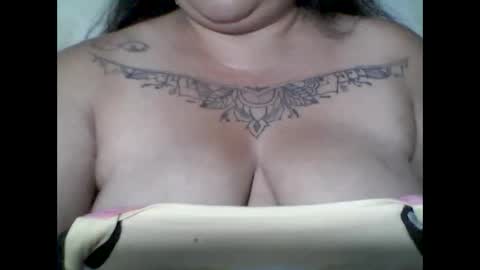 Snapshot of lhiannash33 chatting on February 26, 10:42 pm lhiannash33 online show from February 26, 10:42 pm