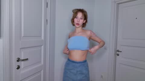 lia_gwen online show from November 26, 1:34 pm