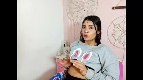 Lia online show from December 2, 6:30 am