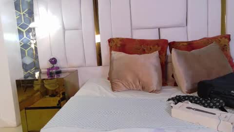 lia_mariana online show from October 15, 2:50 pm