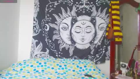 Snapshot of lia_monroe chatting on November 10, 3:44 pm Lia Monroe online show from November 10, 3:44 pm