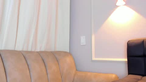 Snapshot of lia_walton__ chatting on September 19, 12:06 pm liz walton online show from September 19, 12:06 pm