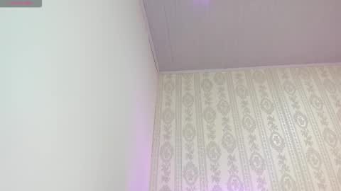 Snapshot of liaa_18 chatting on November 19, 3:17 am Liaa online show from November 19, 3:17 am