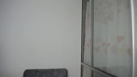 Snapshot of liaa_angel069 chatting on October 20, 2:01 am Lia online show from October 20, 2:01 am