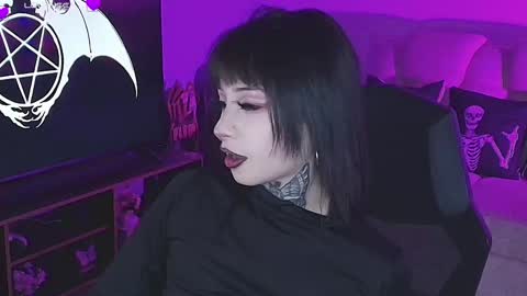 Snapshot of liaa_rodriguezz chatting on February 17, 10:03 pm Liaa online show from February 17, 10:03 pm