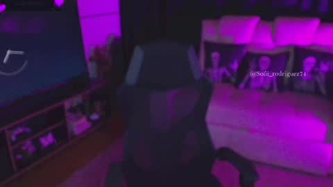 Snapshot of liaa_rodriguezz chatting on March 1, 12:17 am Liaa online show from March 1, 12:17 am