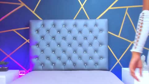 Snapshot of liaa_taylor1 chatting on October 1, 7:31 pm Lia online show from October 1, 7:31 pm