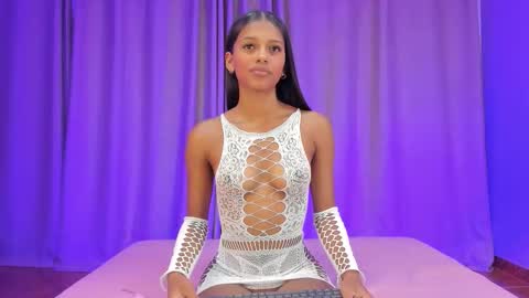 Snapshot of liaa_taylor1 chatting on October 11, 1:16 am Lia online show from October 11, 1:16 am