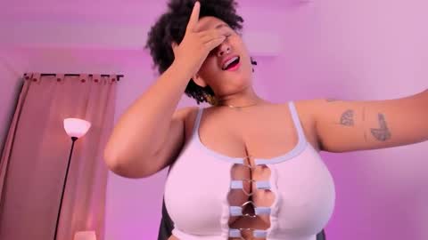 liaa moretzz online show from December 4, 3:38 am