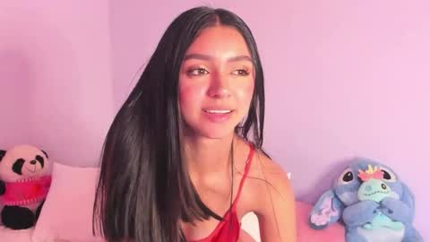 Snapshot of liabunny_ chatting on December 13, 7:53 pm Lia 3 online show from December 13, 7:53 pm