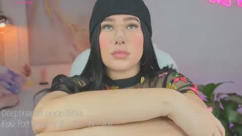 Snapshot of liacox chatting on September 13, 3:17 am Lia Cox online show from September 13, 3:17 am