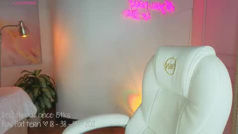 Lia Cox online show from November 13, 3:16 am