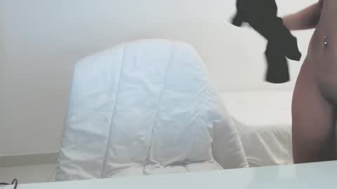 Snapshot of liadivina chatting on December 4, 6:12 am Lia Divina online show from December 4, 6:12 am