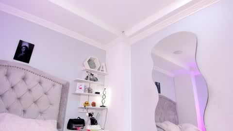 Snapshot of liaflowers chatting on December 2, 11:07 pm Lia online show from December 2, 11:07 pm