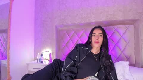 Snapshot of liaflowers chatting on January 21, 4:10 am Lia online show from January 21, 4:10 am