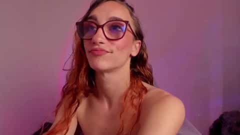 Snapshot of liahilton_ chatting on September 25, 2:21 pm lh6 9c online show from September 25, 2:21 pm