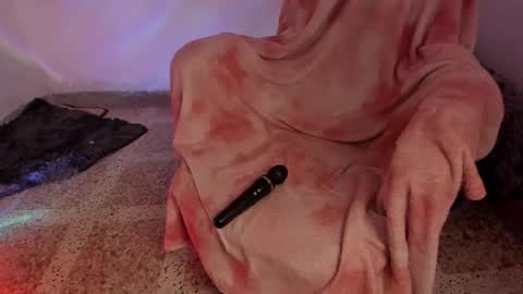 Snapshot of liahilton_ chatting on November 2, 3:36 pm lh6 9c online show from November 2, 3:36 pm