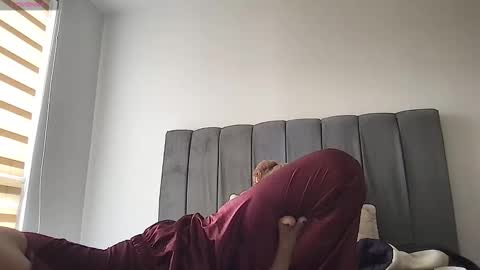 Snapshot of liahrommie chatting on February 17, 3:19 pm Amy online show from February 17, 3:19 pm