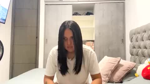 Snapshot of liajamess chatting on November 10, 2:32 am Lian online show from November 10, 2:32 am