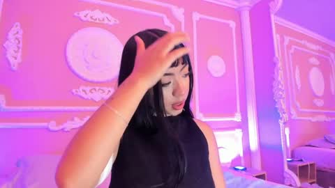 Lia lovet online show from April 15, 7:58 pm